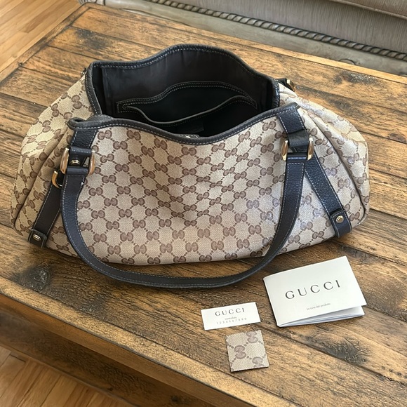 Authentic Gucci medium, Abbey coated canvas, shoulder bag, beige - Picture 1 of 12